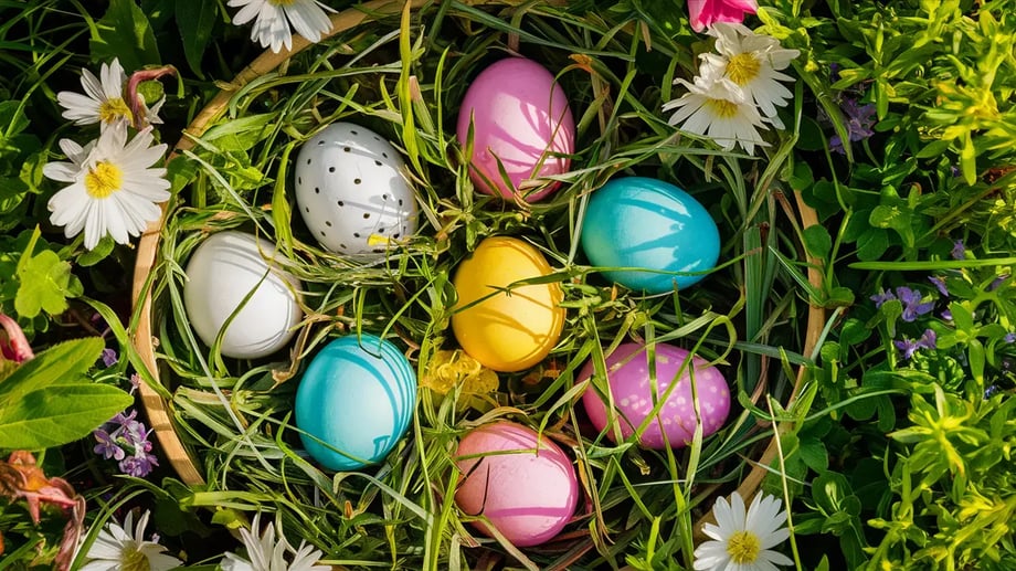 Easter egg basket - Image by ajie kuncoro