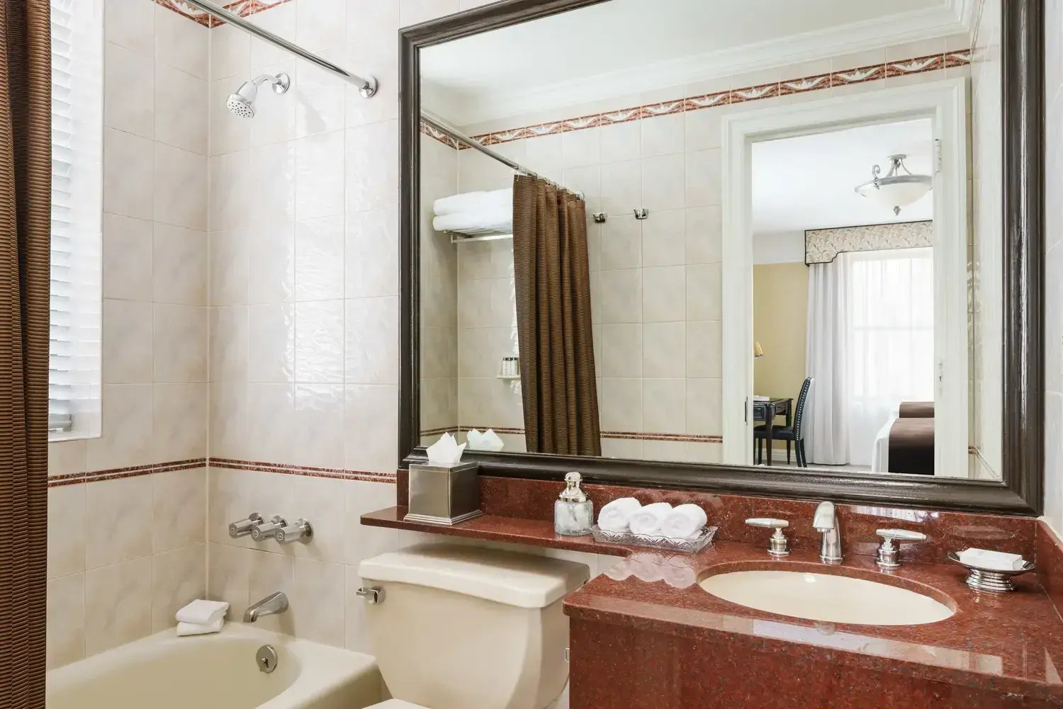 Suite Bathroom